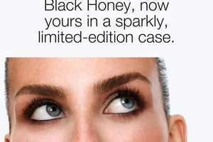 The Black Honey you love, now in a limited-edition case.
