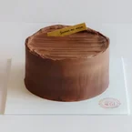 Rich Mud Fudge Chocolate Cake