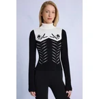 Knit Long-Sleeve Fitted Top in Black